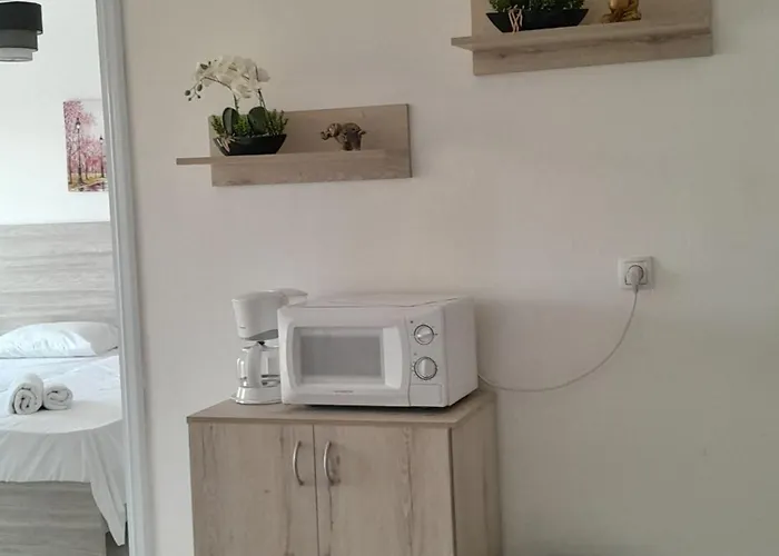 Sun In Chania 09 11 La Canée